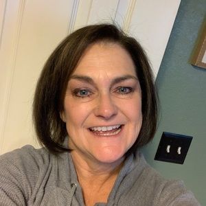 Meet your Posher, Deidra